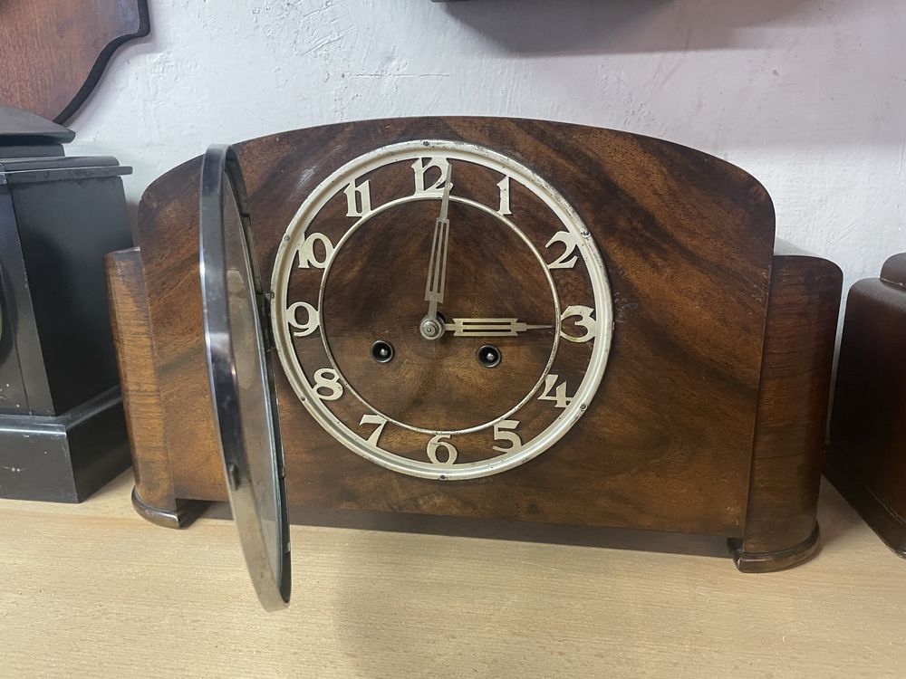 Stary zegar ART DECO  po przegladzie zegarmistrza i odswiezony