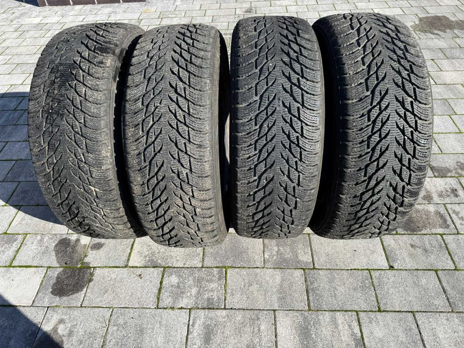 шини 235/55 R19 Nokian Hakkapeliitta R3 зима 4 шт