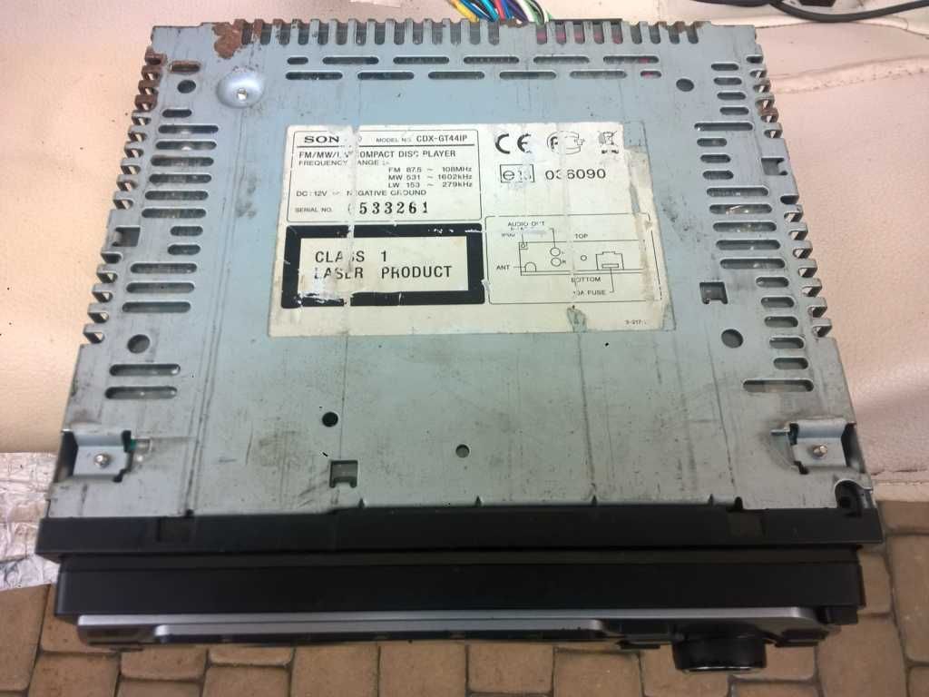 AudioCD SONY CDX-GT44IP X-Plod 4x52W CD/AUX/Subw MP3/WMA Bass EQ3Panel