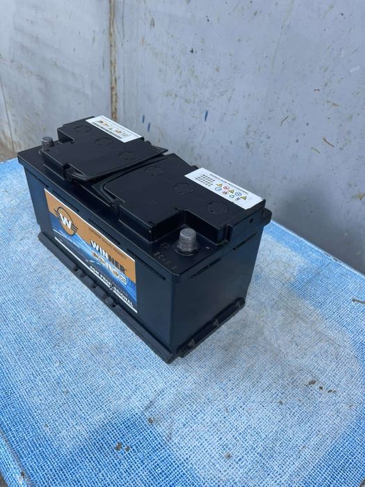 Автомобільний акумулятор Winner Premium AGM.