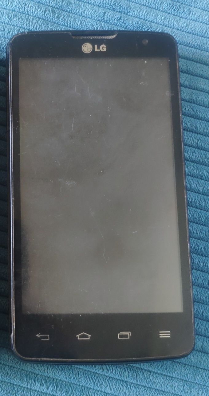 LG L60 Dual  смартфон