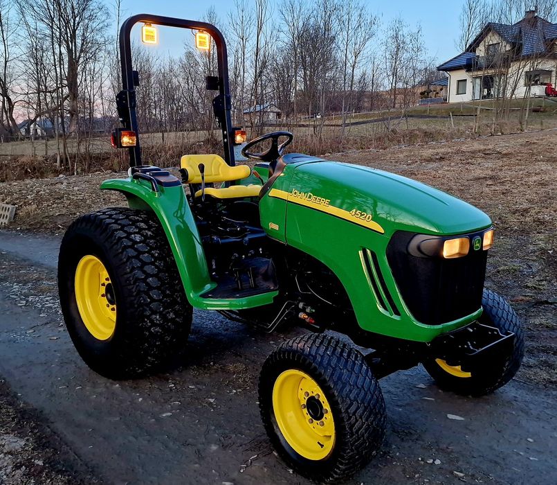 John Deere 4520 4x4 E-hydro