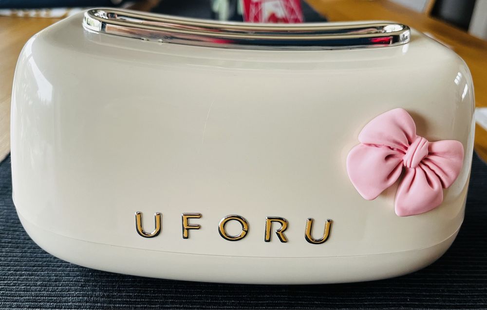 Pudelko na chusteczki  z zającem i kokardą