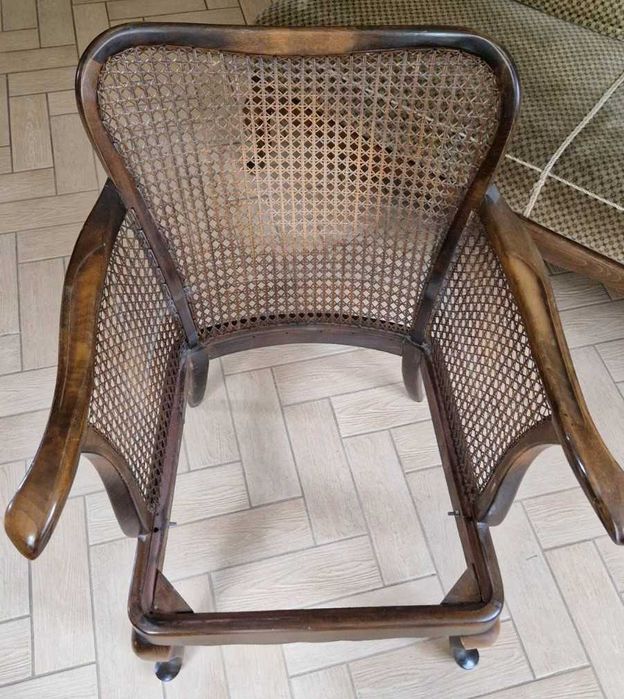 Zestaw mebli w stylu Chippendale