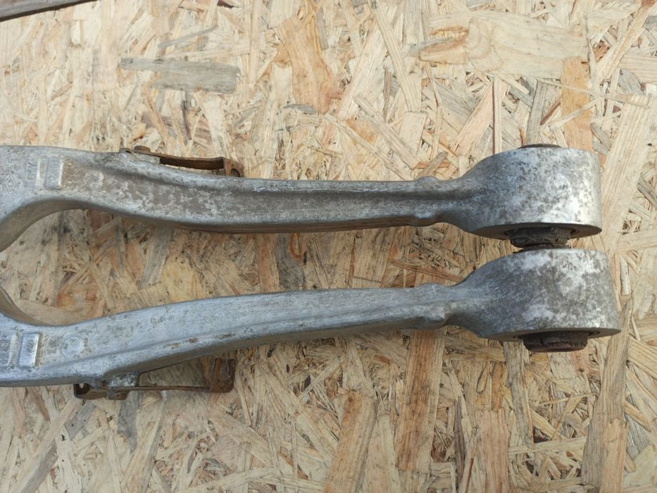 Важелі важіль ричаги задні алюмінієві Nissan Qashqai j10