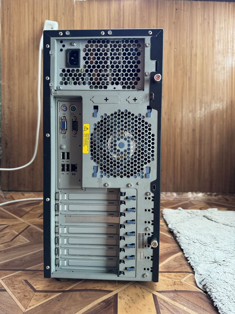 Сервер HP CPU: 2X intel Xeon E5450/12Gb/250Gb+1Tb/ATX