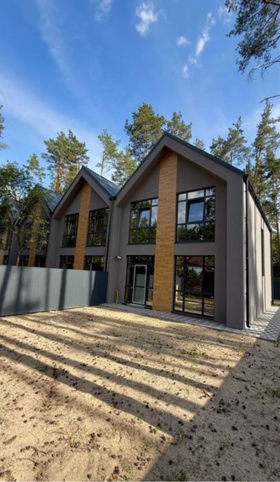 Бучанський парк! Таун за суперціною! Велика ділянка!