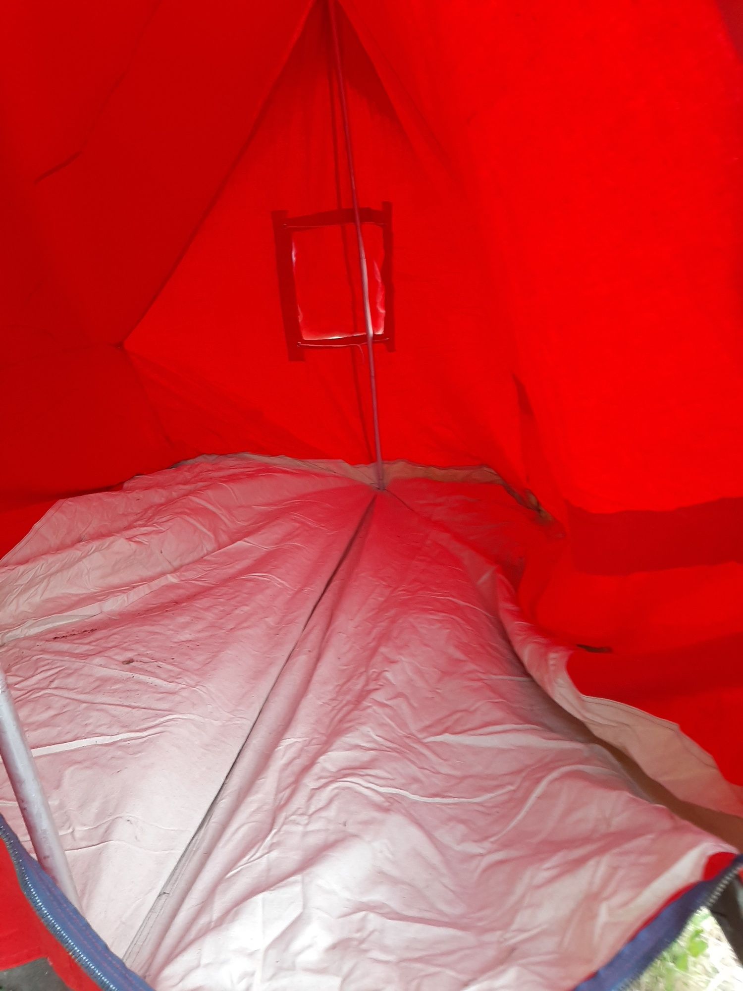 Палатка туристическая 2 местная Сайма .М в отличном состоянии производ