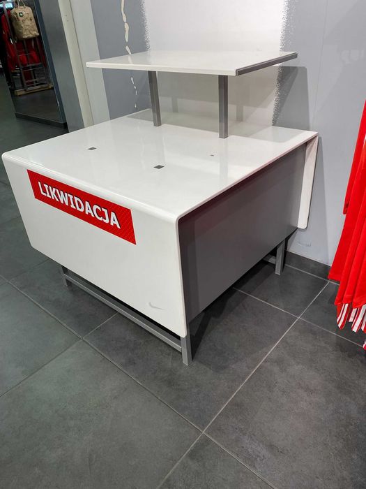 Meble do salonu z odzieżą i obuwiem