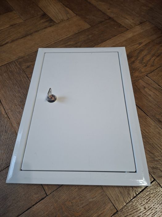 Drzwiczki metalowe rewizyjne