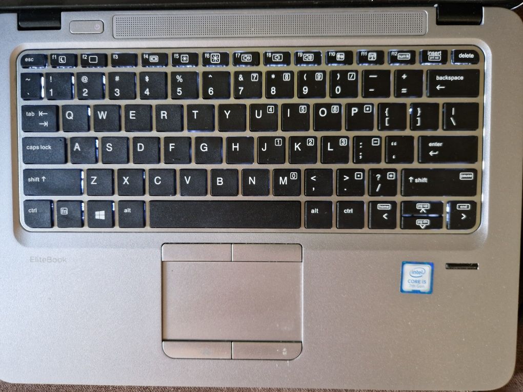 Laptop HP EliteBook 820 G4 - 12,5" FHD, i5-7300u, 8/128 GB