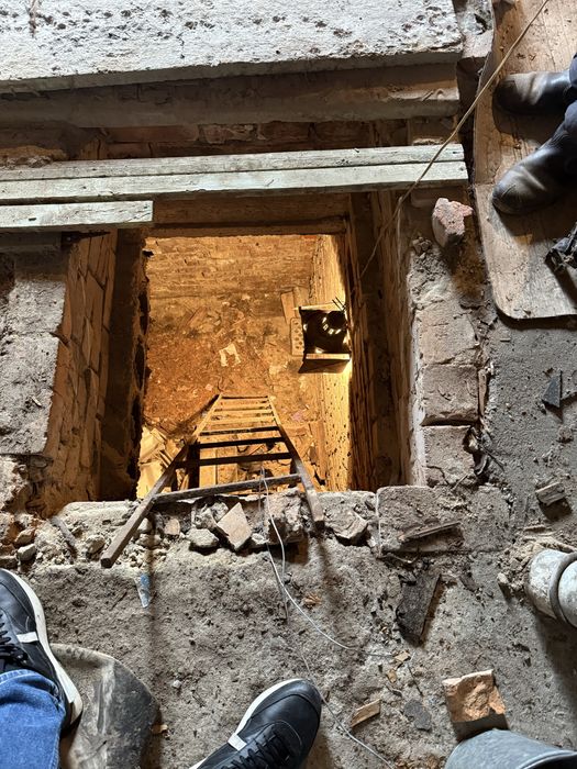 Продам гараж  в районі електричних мереж