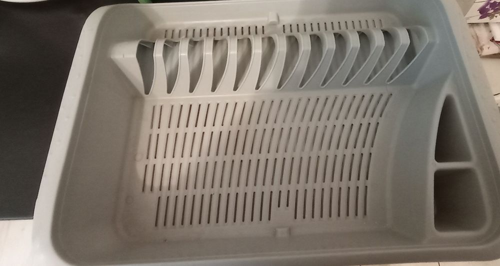 Suszarka do naczyń 39.5x29.5 cm Standardowa kupiona w TK MAX. Idealna.