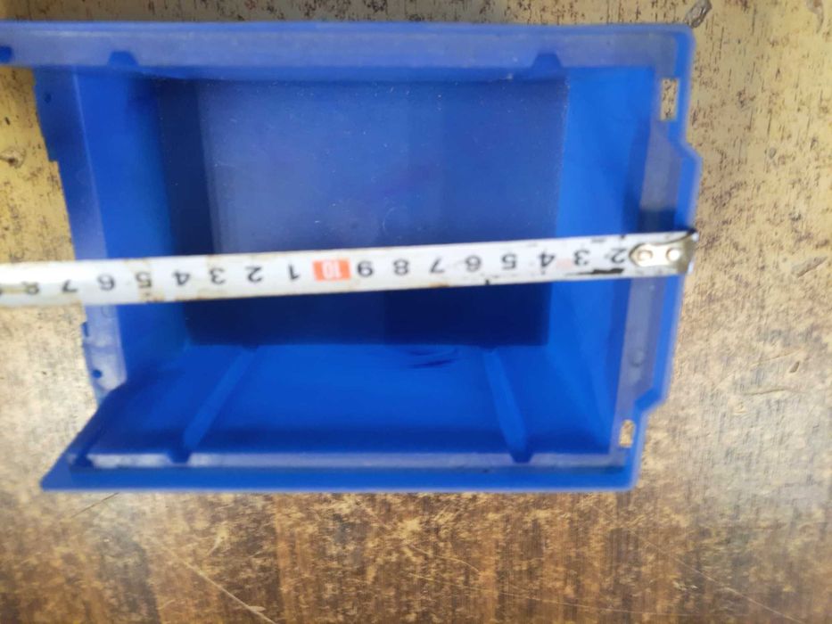 Pojemnik skrzynka pudełko plastikowe organizer na śrubki