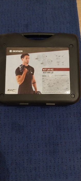 Banco e material de musculação