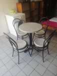 Mesa de esplanada metálica tampo vezalite