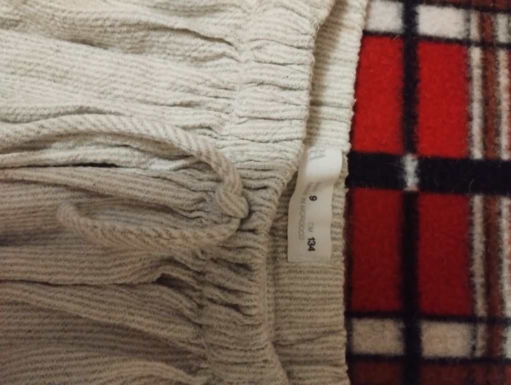 Подарю юбку Zara девочке