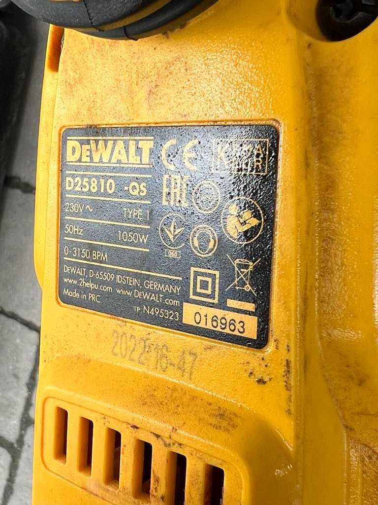Młot udarowy, wyburzeniowy DeWalt D25810, SDS Max,1050W/Komis Krzysiek