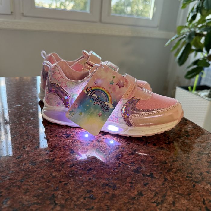 Дитячі кросівки