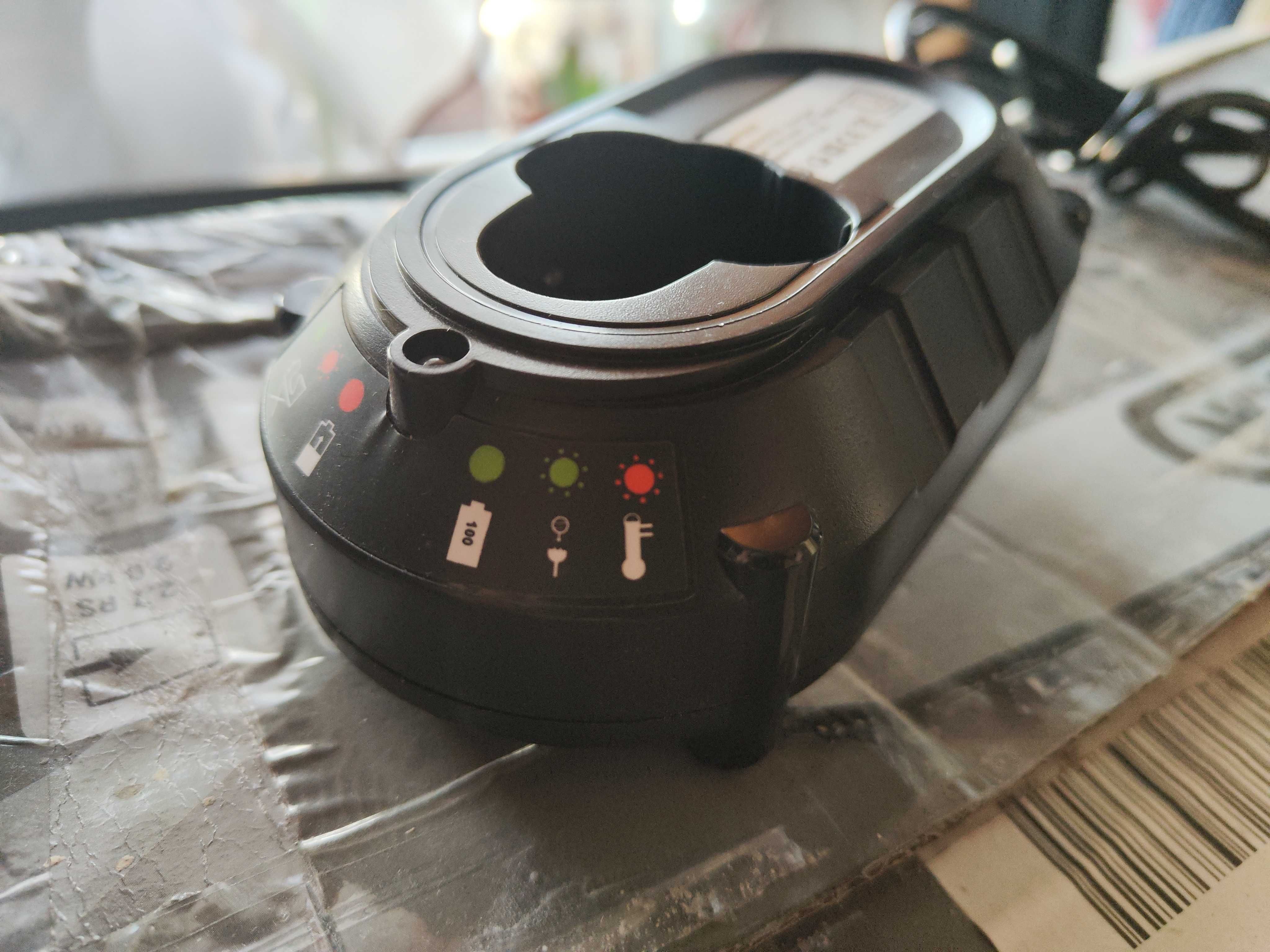 Ładowarka do makity 10.8-12V Li-ion