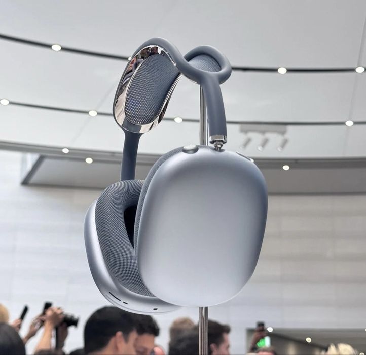 Apple AirPods MAX (2024)