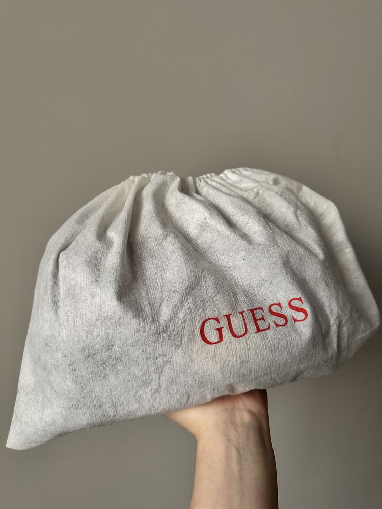 Сумка Guess