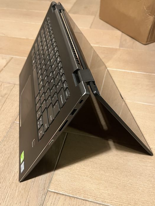 Lenovo YOGA 520-14 i5/8GB/GT940MX