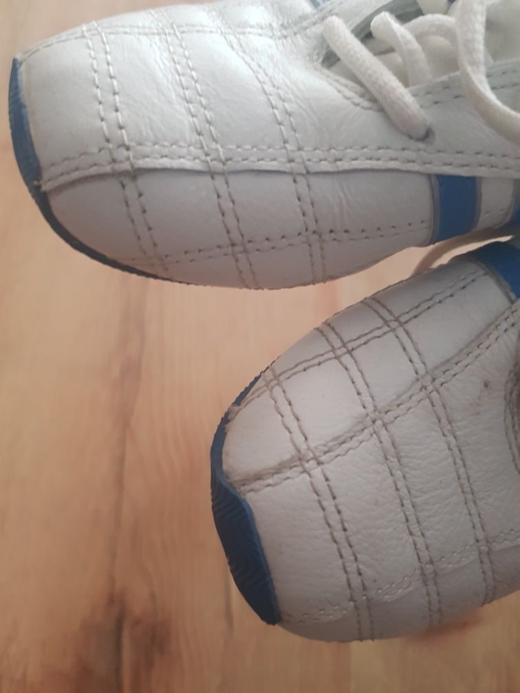 Buty  sportowe  snickersy dziecięce  sportowe Adidas 27