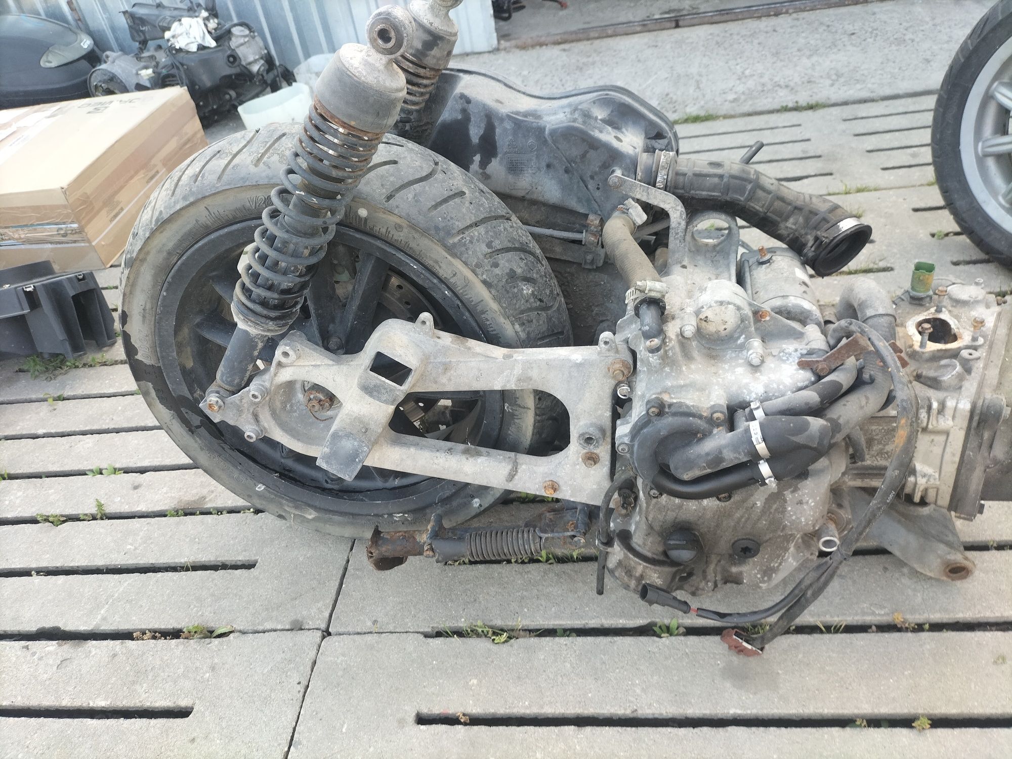 Silnik Piaggio MP3 400,x9,x8