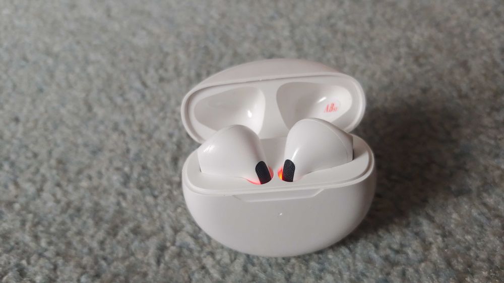 Наушники Bluetooth Беспроводные Сочный Бас Чистый Звук Студийные Новые