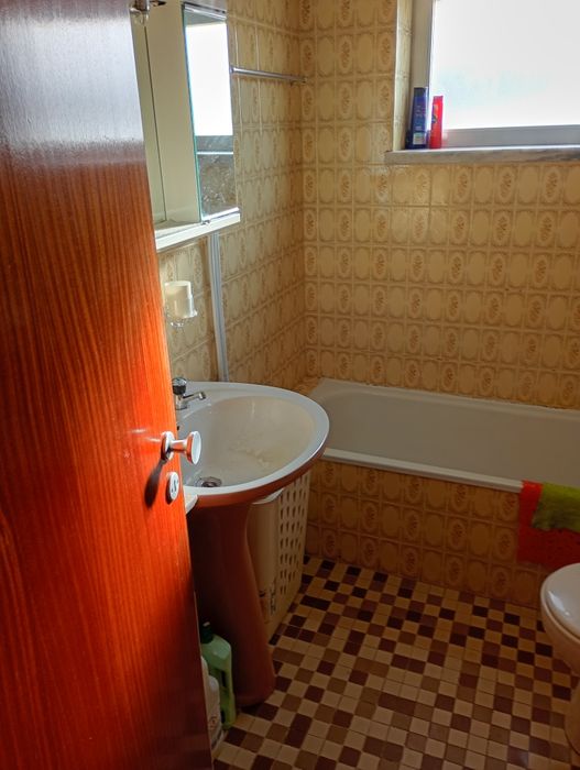 Alugo quarto NET tudo incluído 200 euros castelo branco