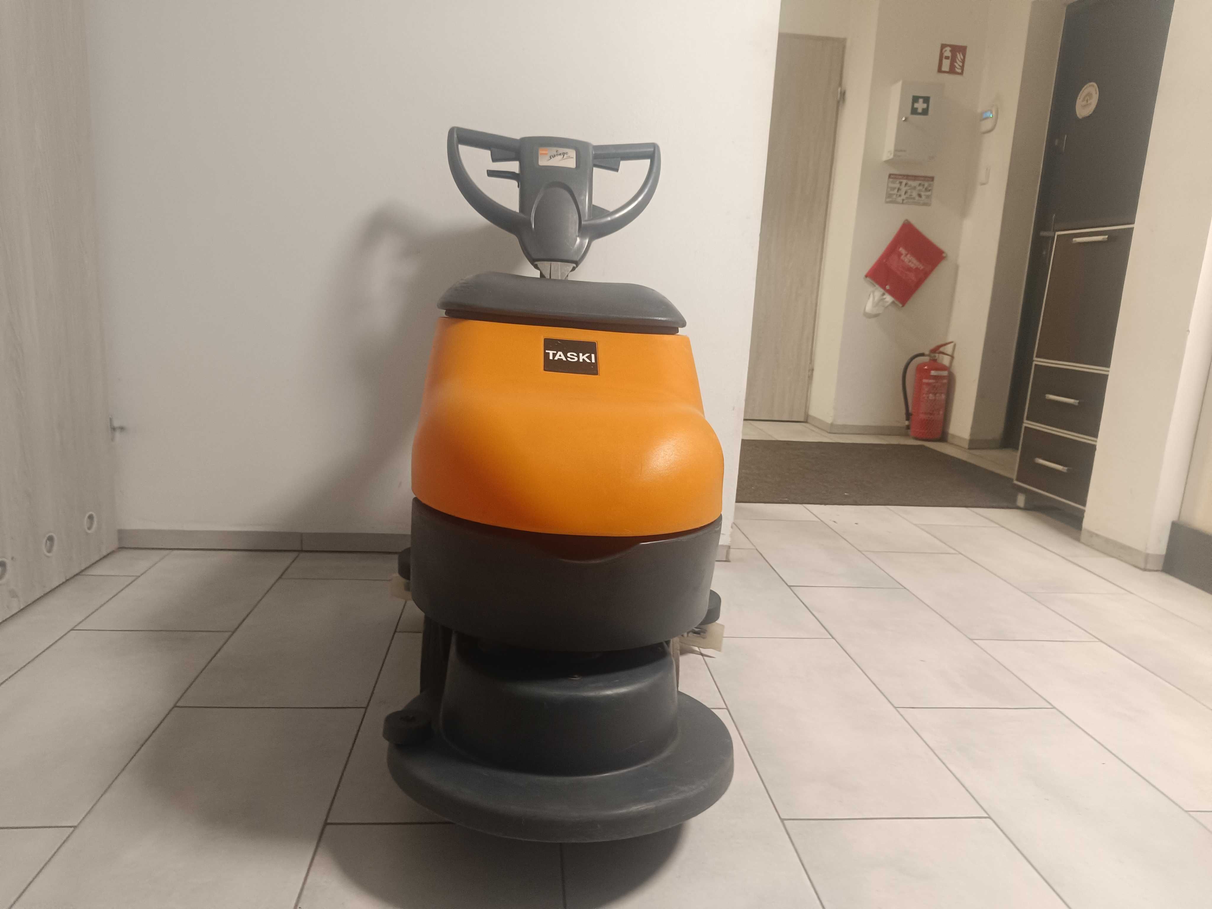 Szorowarka /maszyna czyszcząca Taski 450 Nowe Baterie
