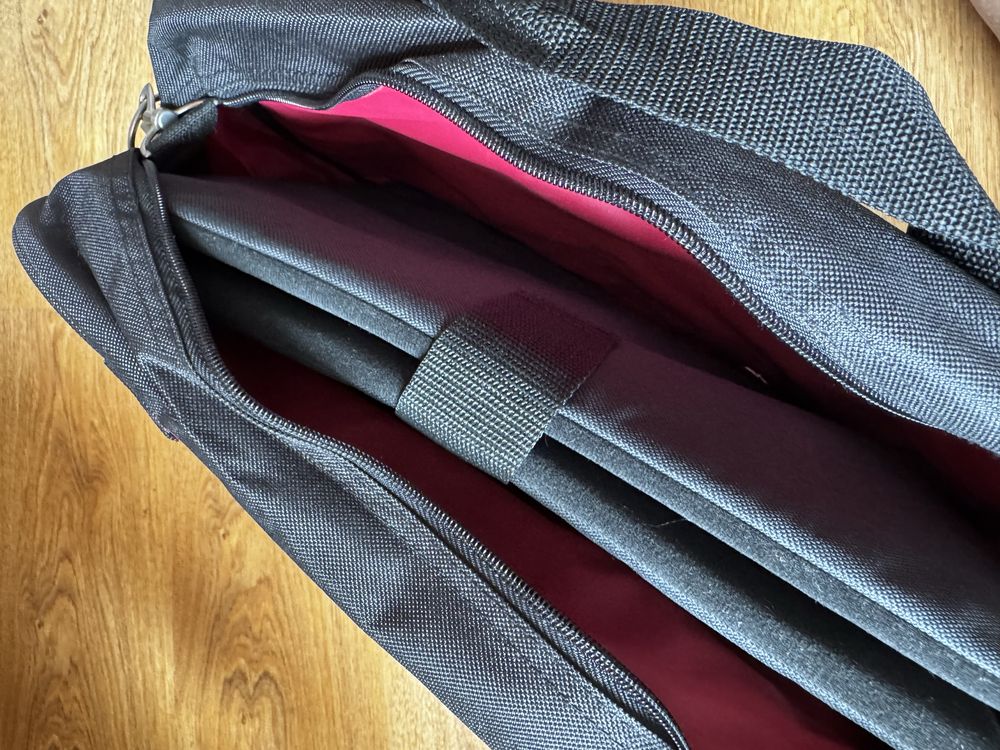 Torba na ramię z wyciąganą kieszenią na laptopa