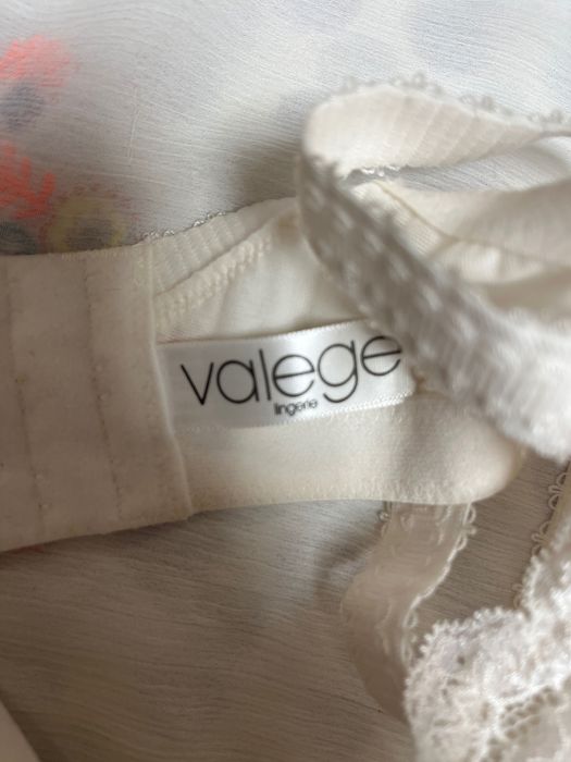 Бюстгальтер valege