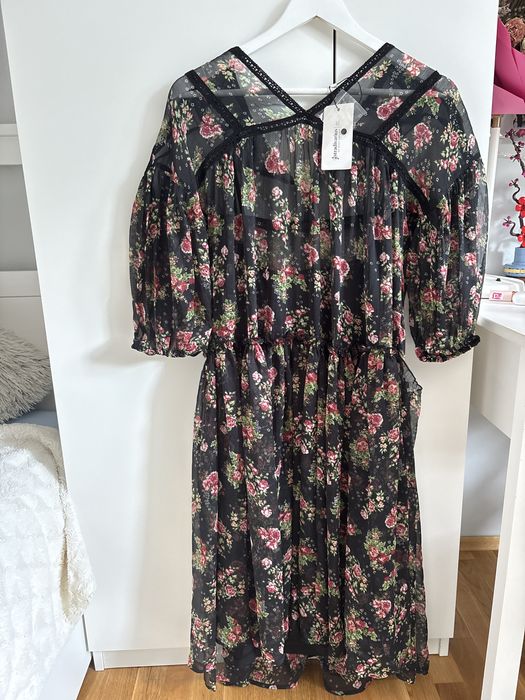 Sukienka stadivarius