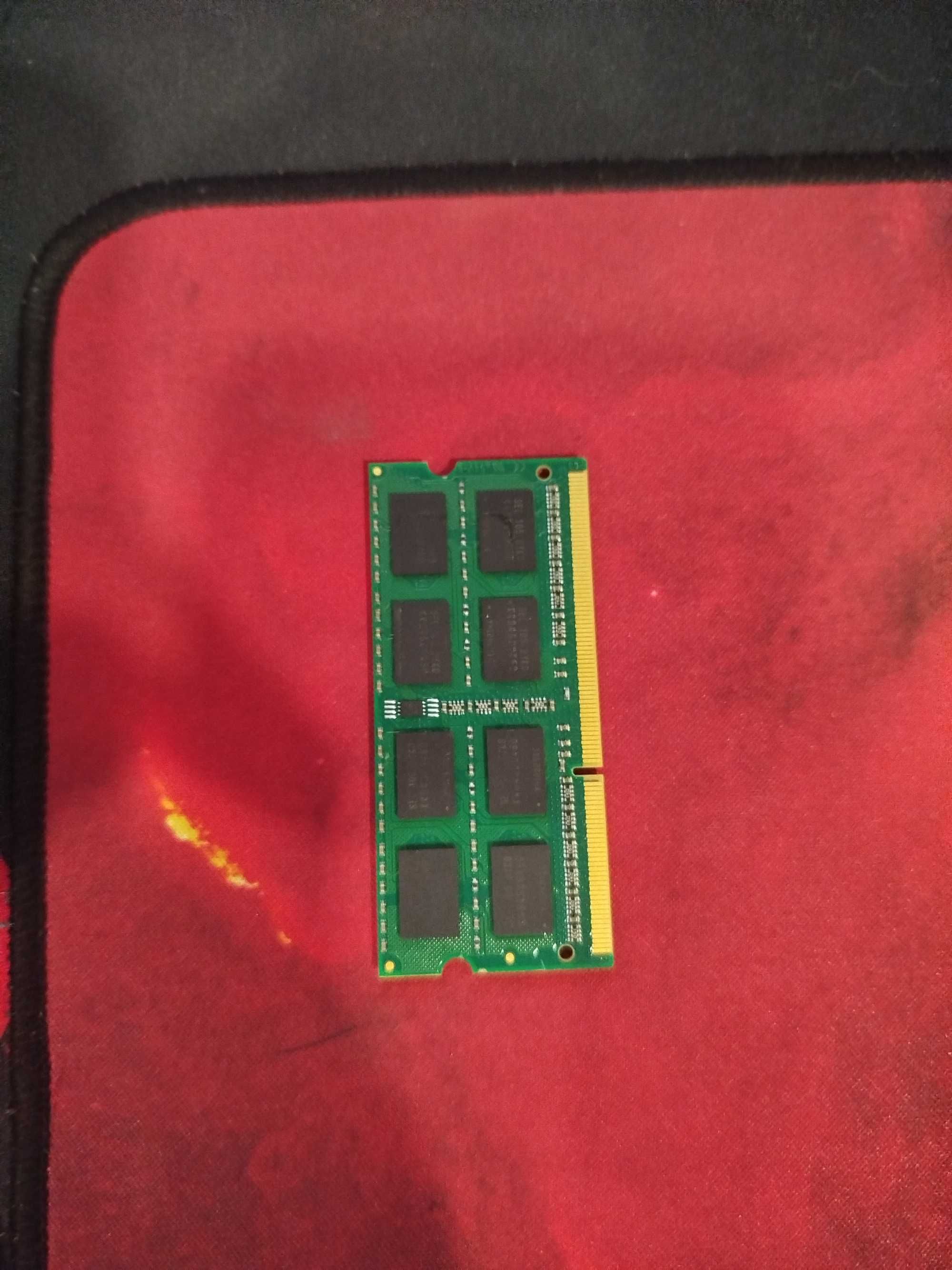 Memória RAM Samsung 4GB DDR3 - K4B4G0846D
