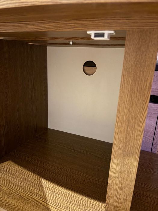 Stolik pod telewizor