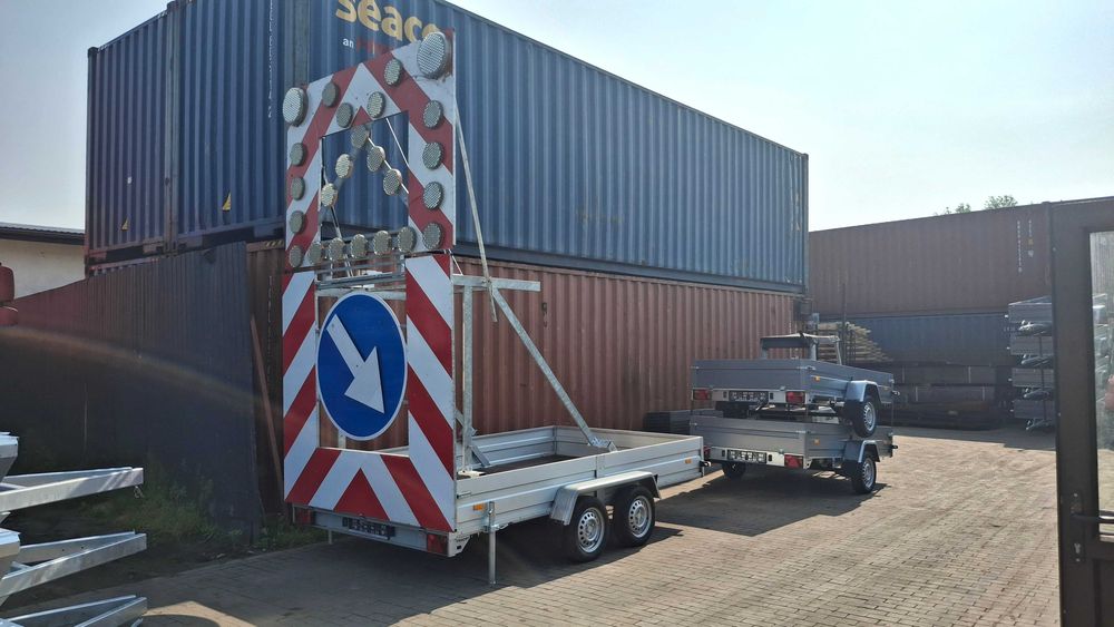 Przyczepa ze znakiem U-26 Przyczepa 350x200 lekka Fracht Strobos