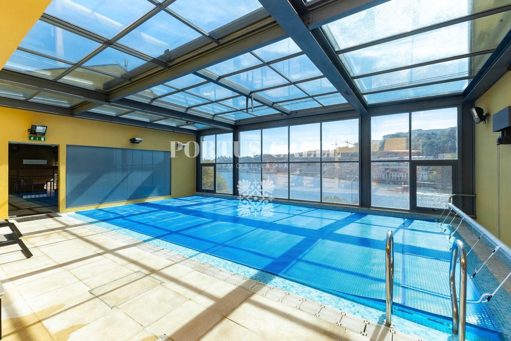 APARTAMENTO T2 DUPLEX | LUXO | PISCINA | GINÁSIO | BOX 2 CARROS | FOZ