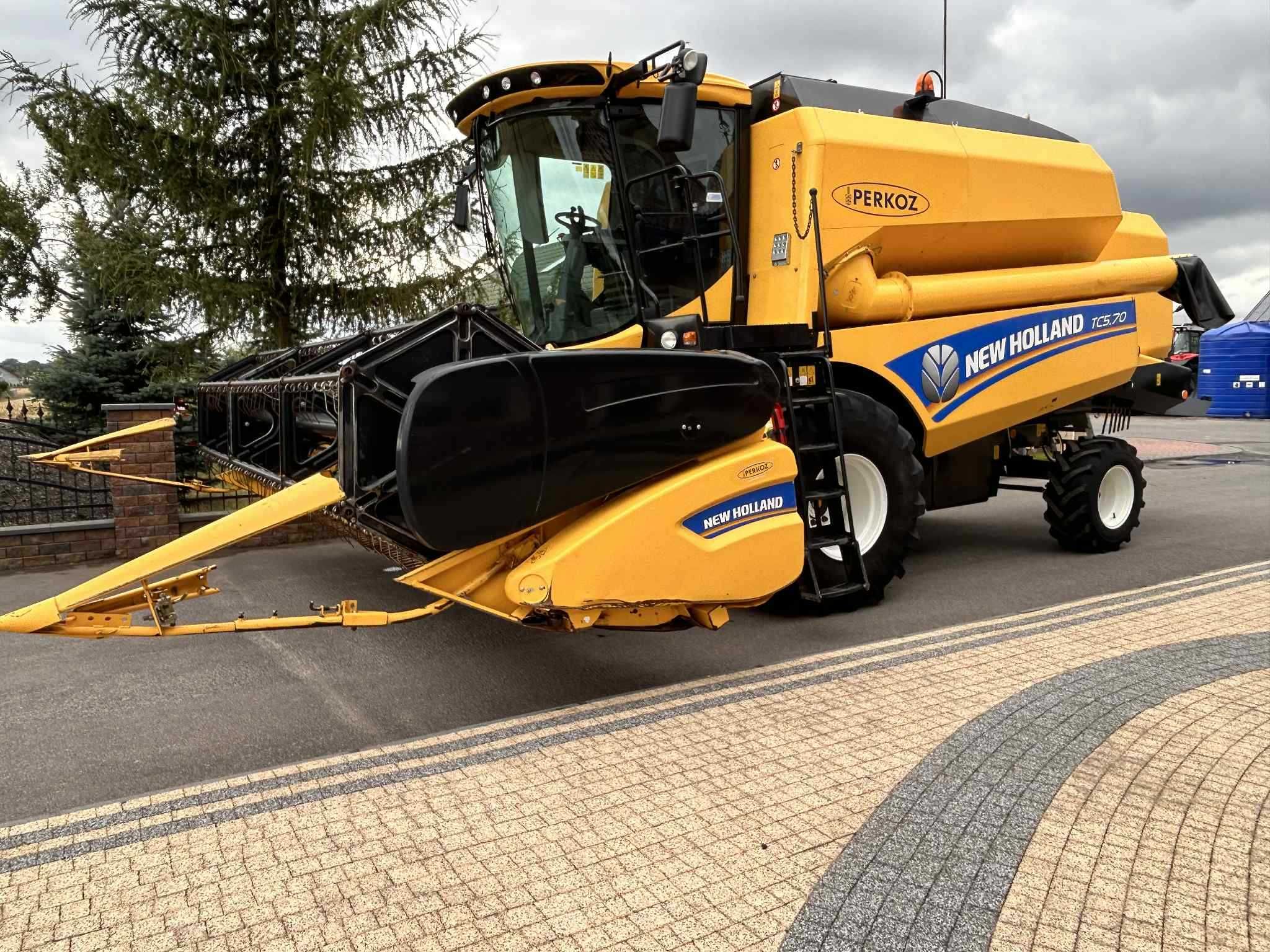 New Holland TC 5.70 2017 r. 5,1+wózek krajowy, 1300/1700 mtg garażowan