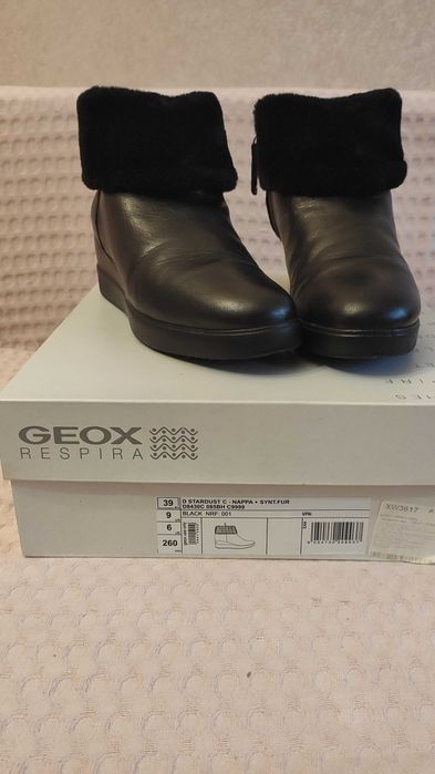 Geox жіночі шкіряні демі черевики 39р.