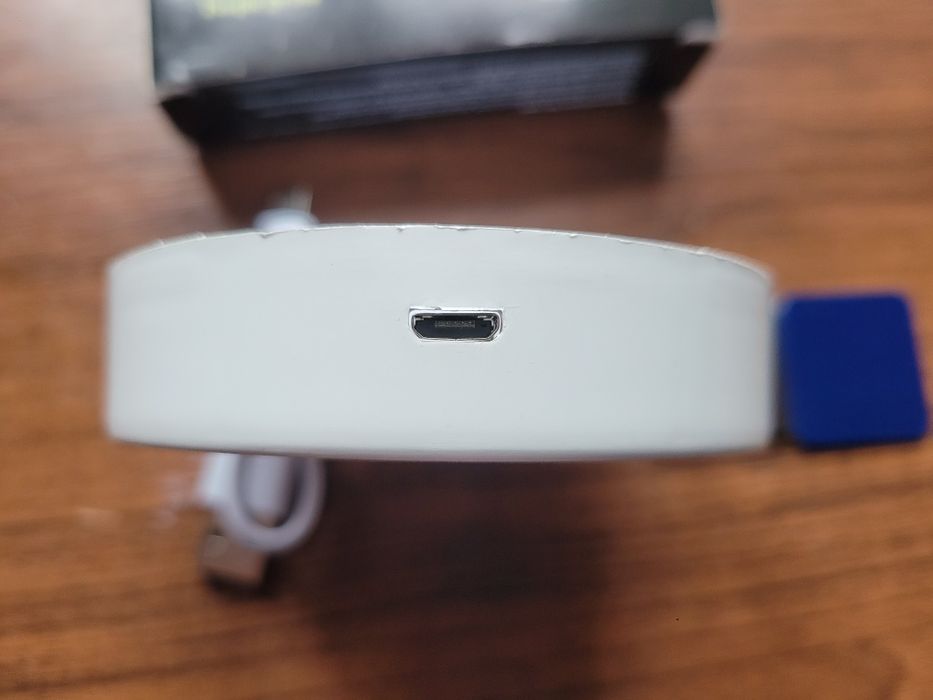 Світильник з датчиком руху