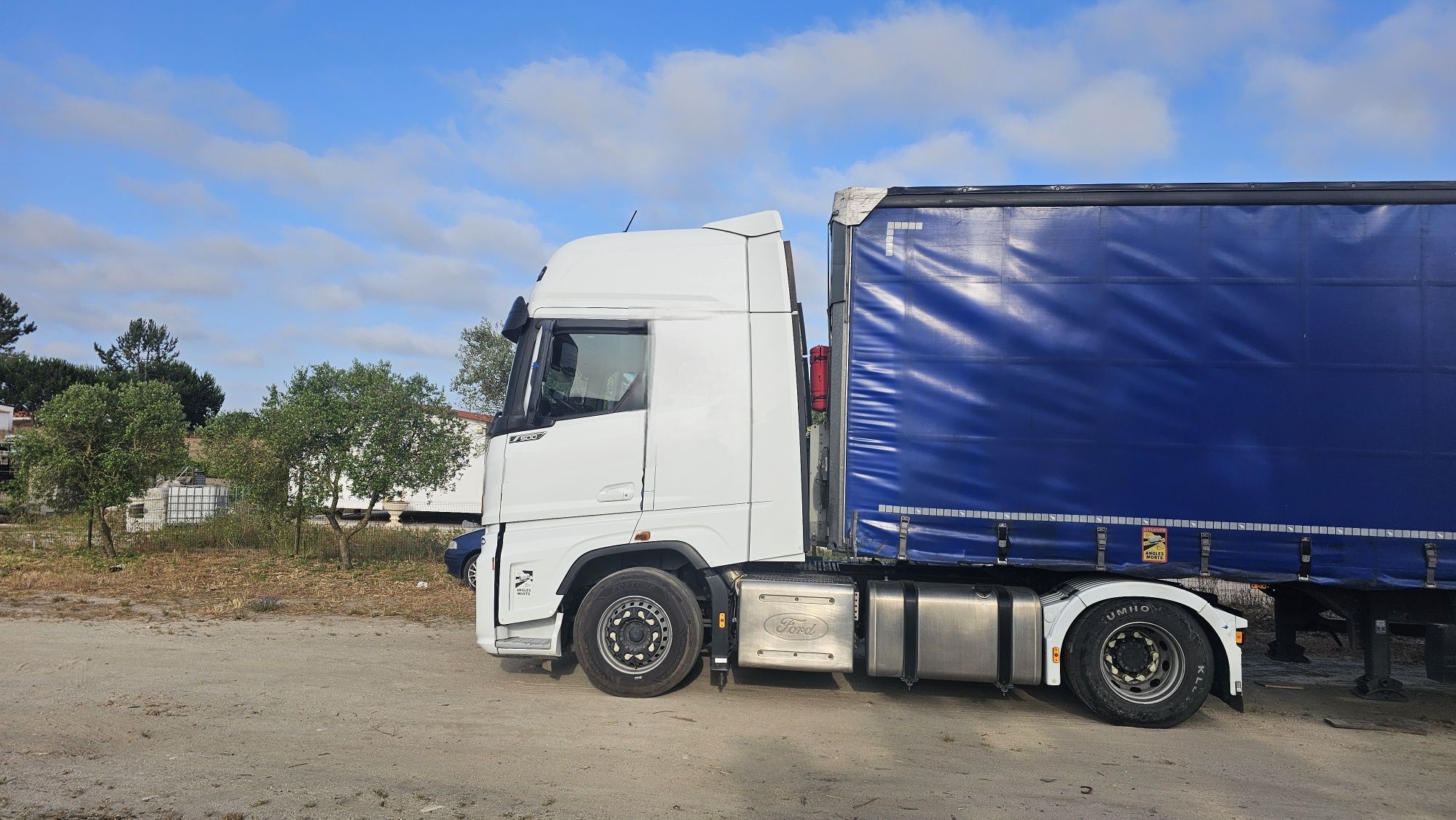 Vendo camiao  FORD F-MX500CV 2022