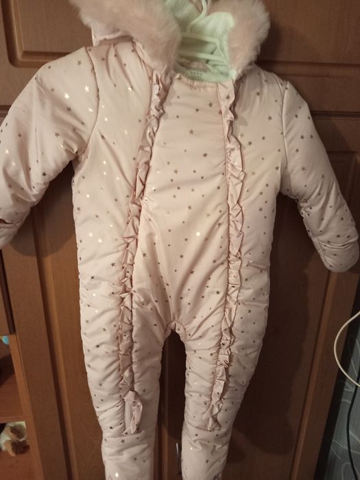 Комбинезон зимний в подарок шапка