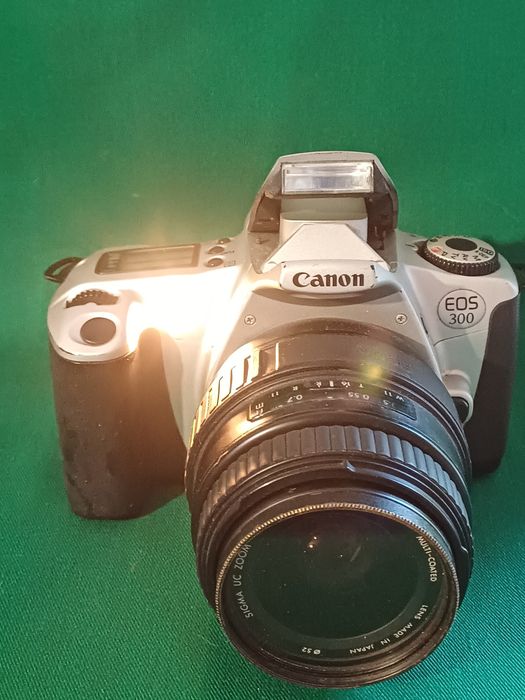 Фотоаппарат Саnon EOS 300.Зеркальный.