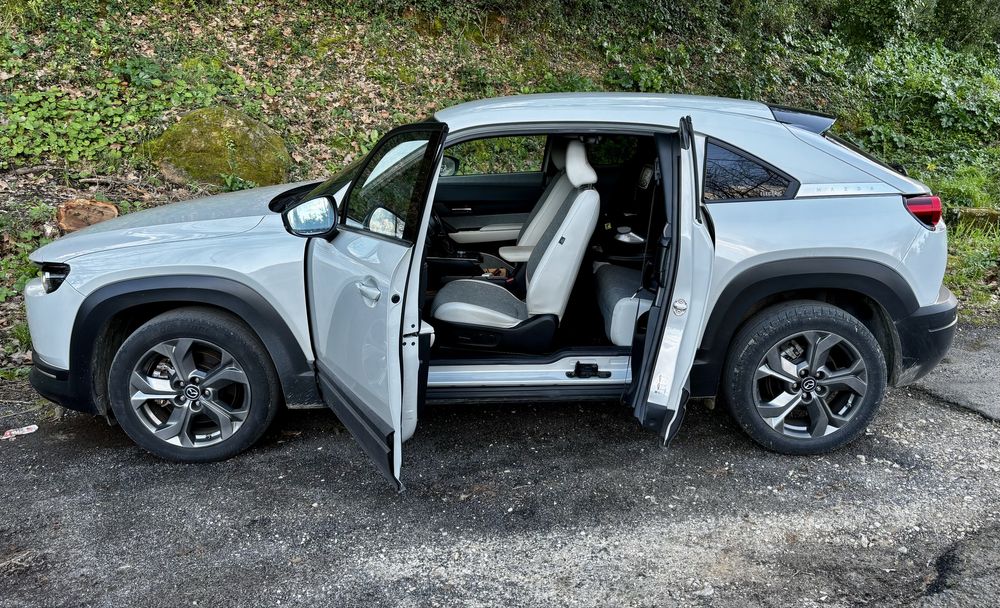 Mazda MX-30 e-Skyactiv First Edition 100% Elétrico