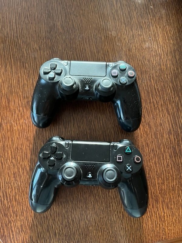 Sprzedam konsole PS4