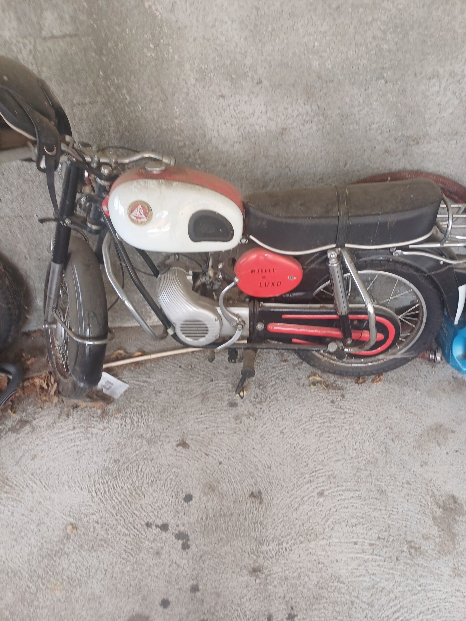 Motorizada casal turbina 1968