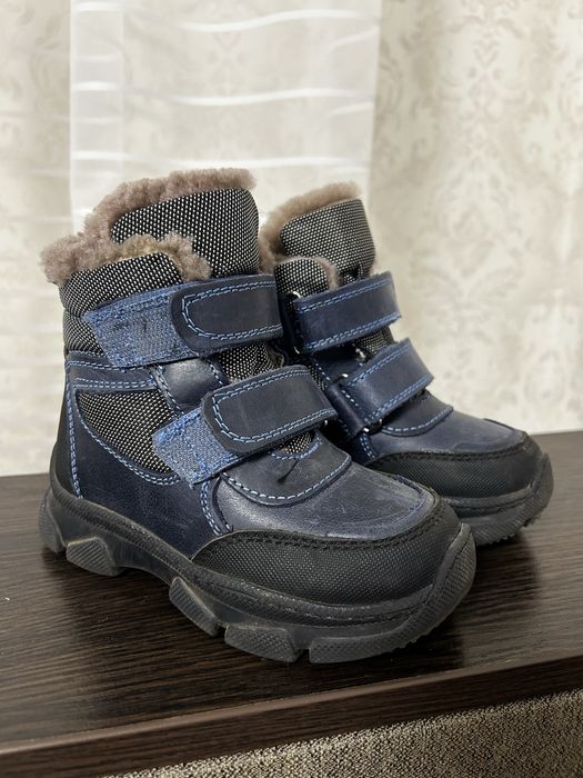 Зимове взуття,зимові сапожки,черевики для хлопчика розмір 27, кросівки