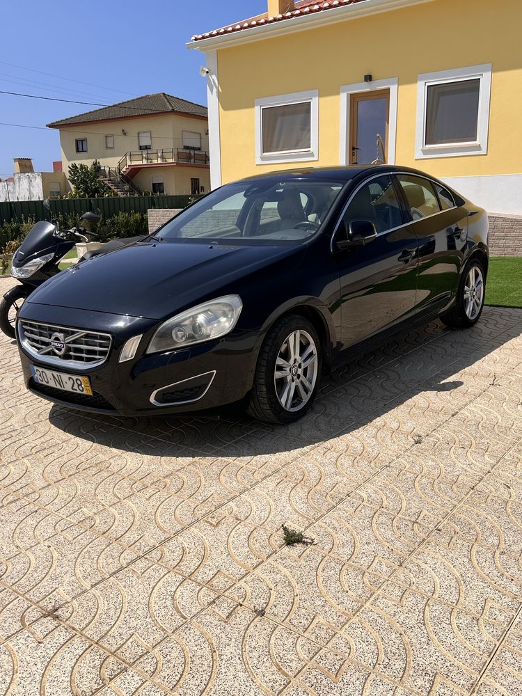 Volvo S60 2012 / 220.000km